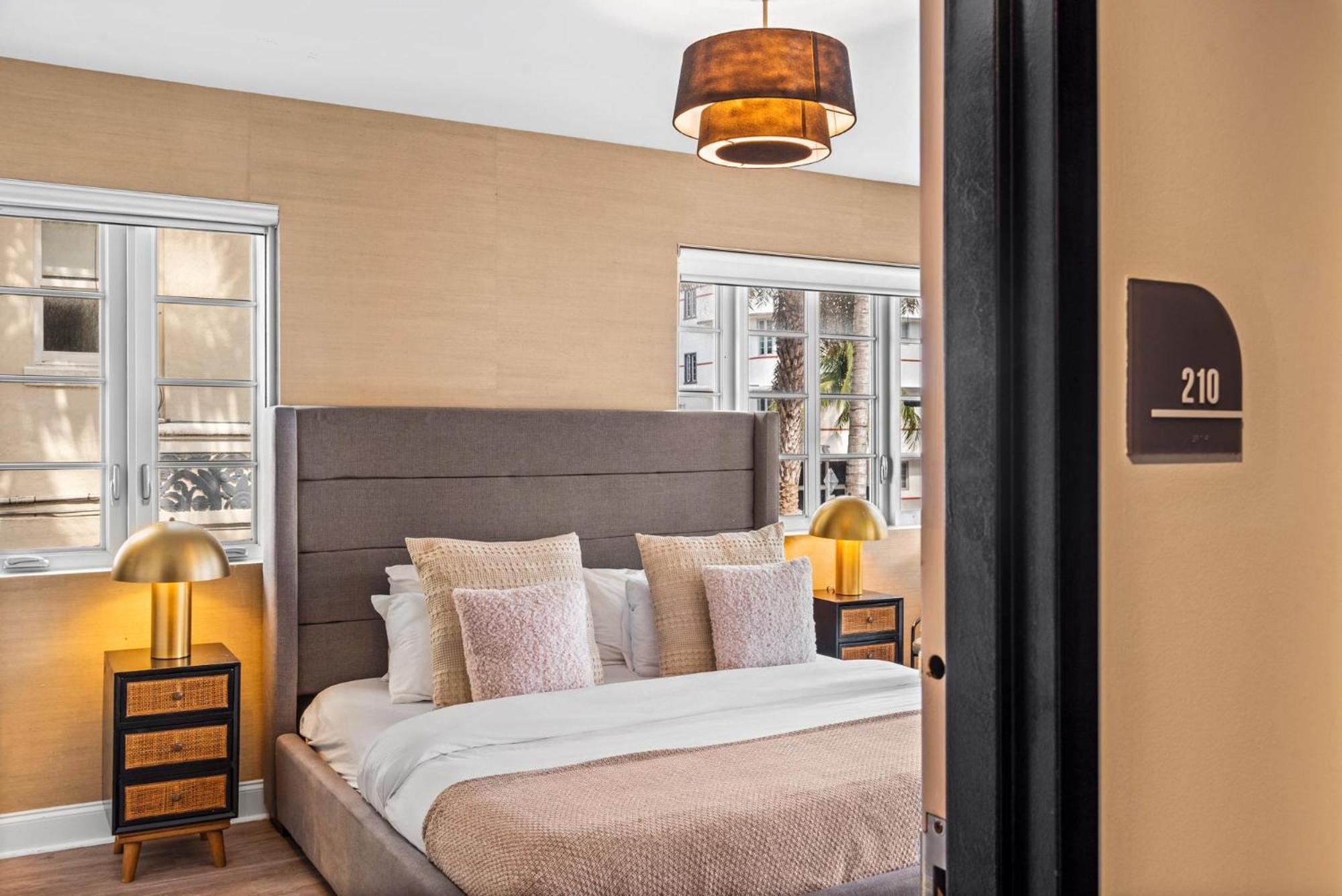 Luxuri Suites Miami Beach Exterior photo